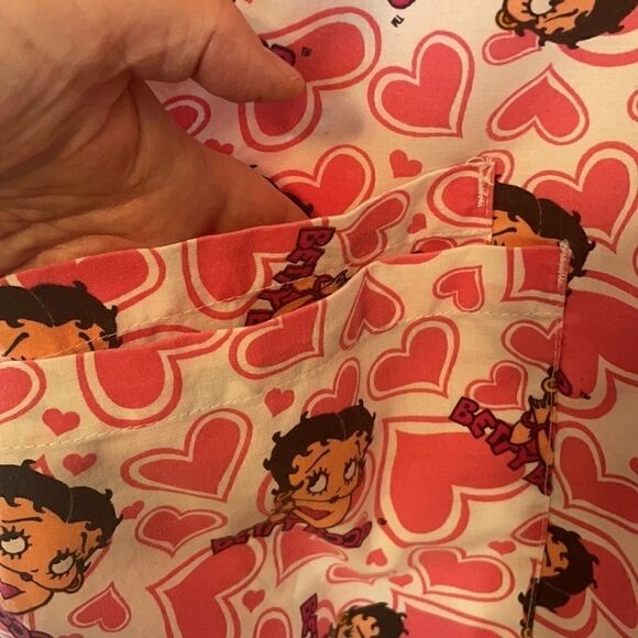 Betty Boop scrubs top  - Picture 4 of 5